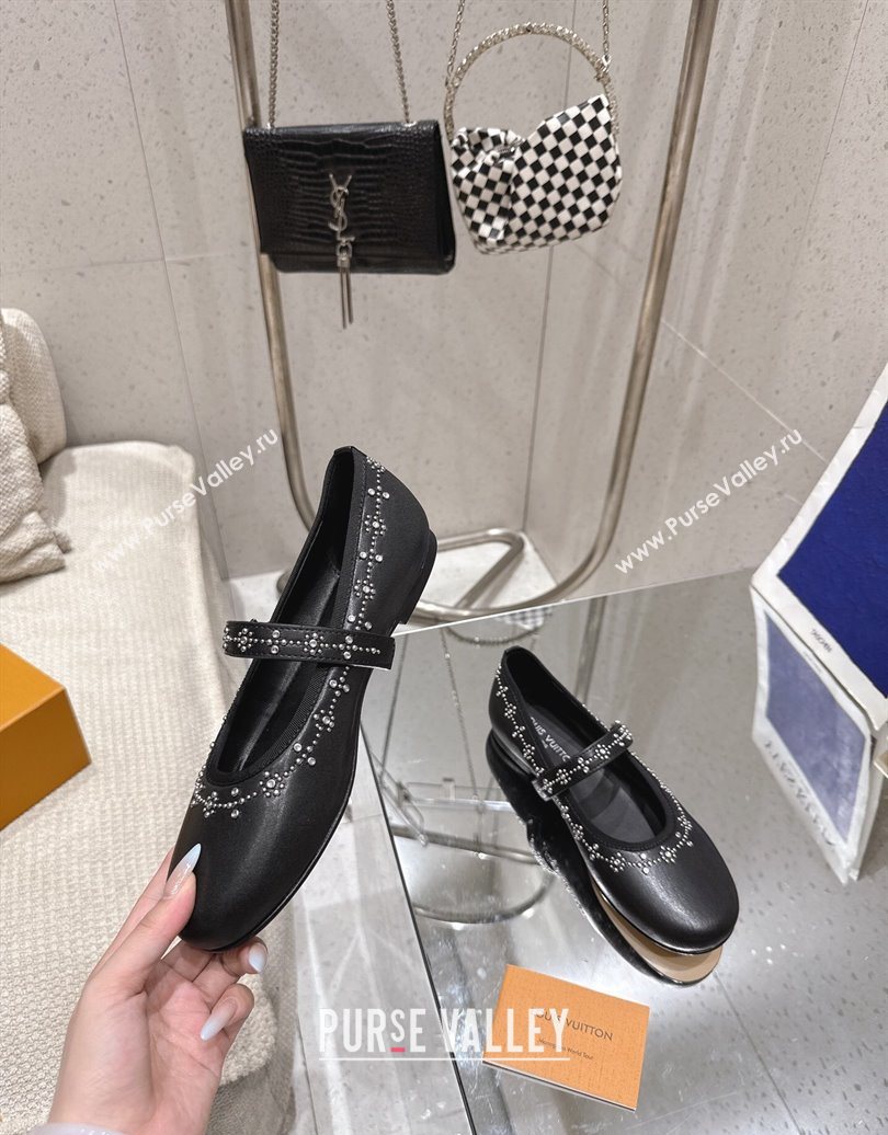 Louis Vuitton Romy Flat Ballerinas Flat in Leather and Studs 1AICXL Black 2025 (MD-251022082)