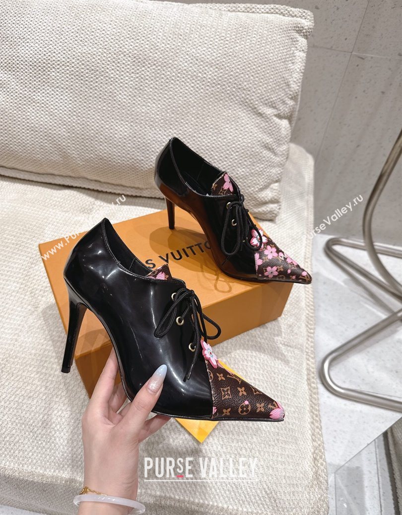 Louis Vuitton LV x TM Monogram Canvas and Patent Leather Laced-up Pumps 9cm Black 2025 LV102203 (MD-251022028)