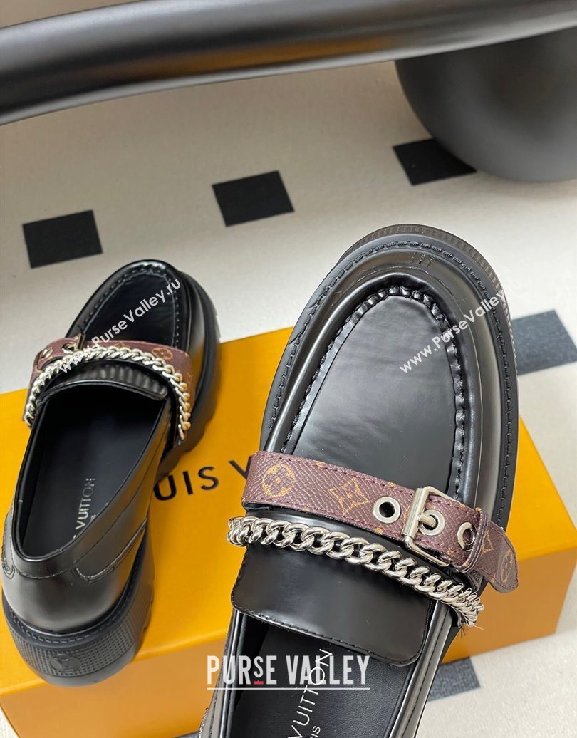 Louis Vuitton LV Vibe Loafers with Chain and and Buckle Strap Black2 2025 (MD-251022074)