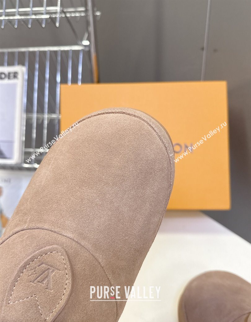 Louis Vuitton LV Yeti Slip On Platform Shoe in Suede 1AIJD5 Beige 2025 (MD-251022068)