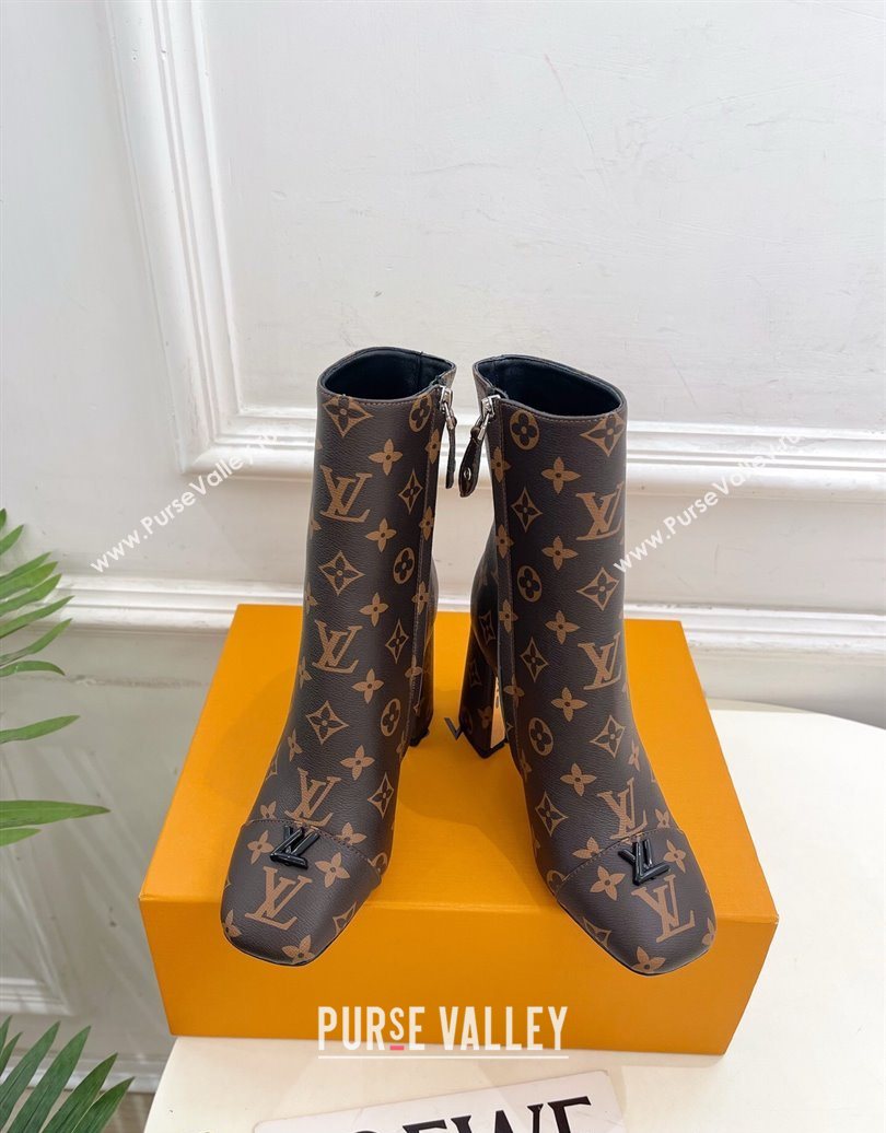 Louis Vuitton Swing Heel Ankle Boots 9cm in Monogram Canvas 2025 1AID092 (MD-251021130)