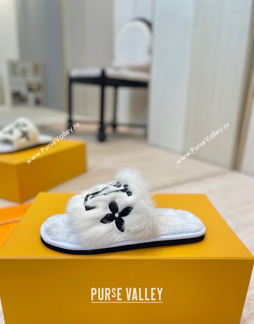 Louis Vuitton Mink Fur and Wool Flat Slides Sandal White 2025 LV102207 (MD-251022130)