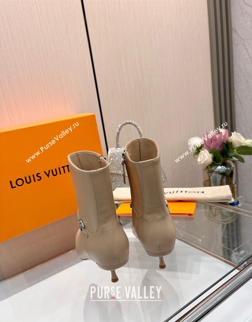 Louis Vuitton 6AM Heel Ankle Boots 5.5cm in Calf Leather with Back Strap Beige 2025 1AIUOR (MD-251021155)