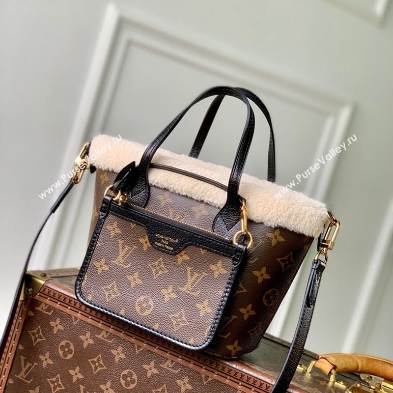 Louis Vuitton Neverfull Bandouliere Inside Out BB Bag in Monogram Canvas and Shearling M26315 2025 (KI-251126047)