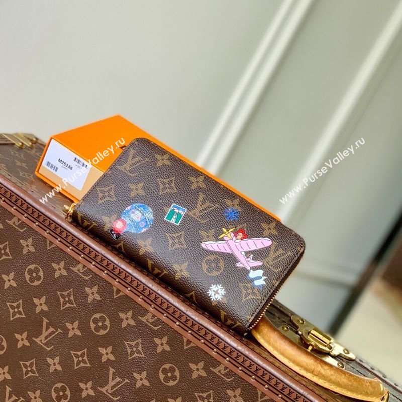 Louis Vuitton Vivienne Winter Holiday Zippy Wallet Monogram Snowy Pearl Pink/Monogram Canvas M26256 (KI-251125108)