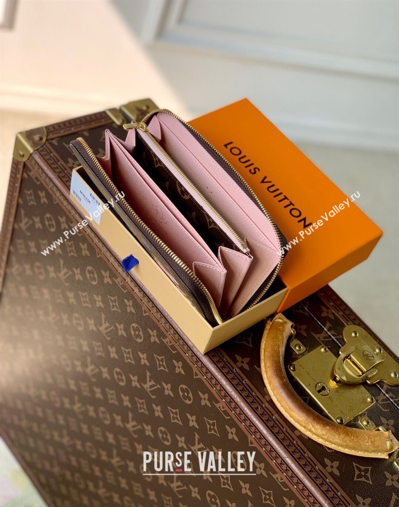 Louis Vuitton Vivienne Winter Holiday Zippy Wallet Monogram Snowy Pearl Pink/Monogram Canvas M26256 (KI-251125108)