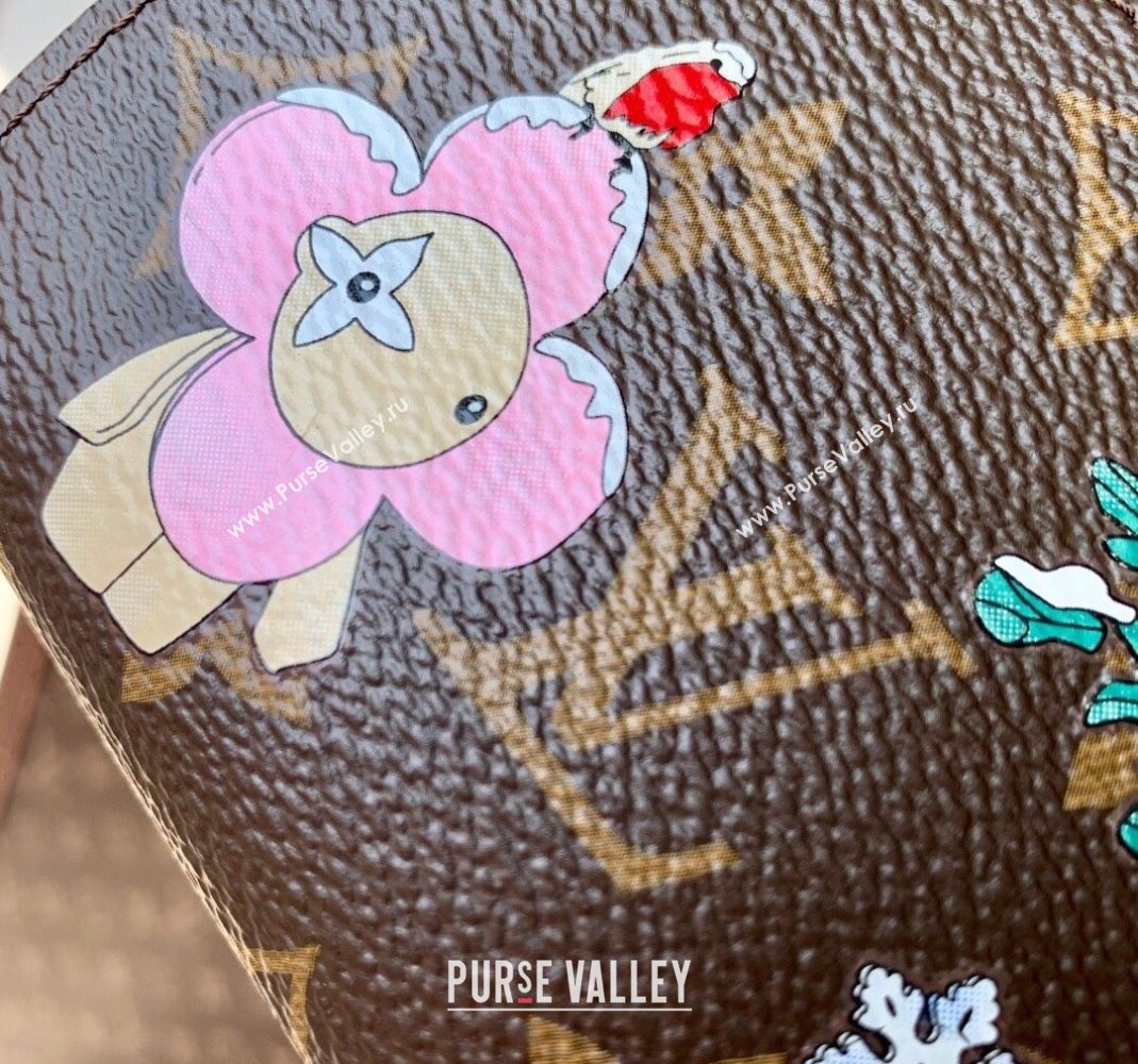 Louis Vuitton Vivienne Winter Holiday Lisa Wallet Monogram Canvas/Snowy Pearl Pink 2025 M15334 (KI-251125109)