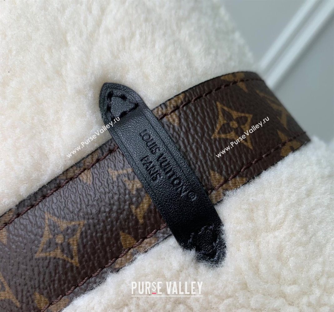 Louis Vuitton Pochette Mia Shoulder Bag in Creme White Shearling M26245 2025 (KI-251126009)