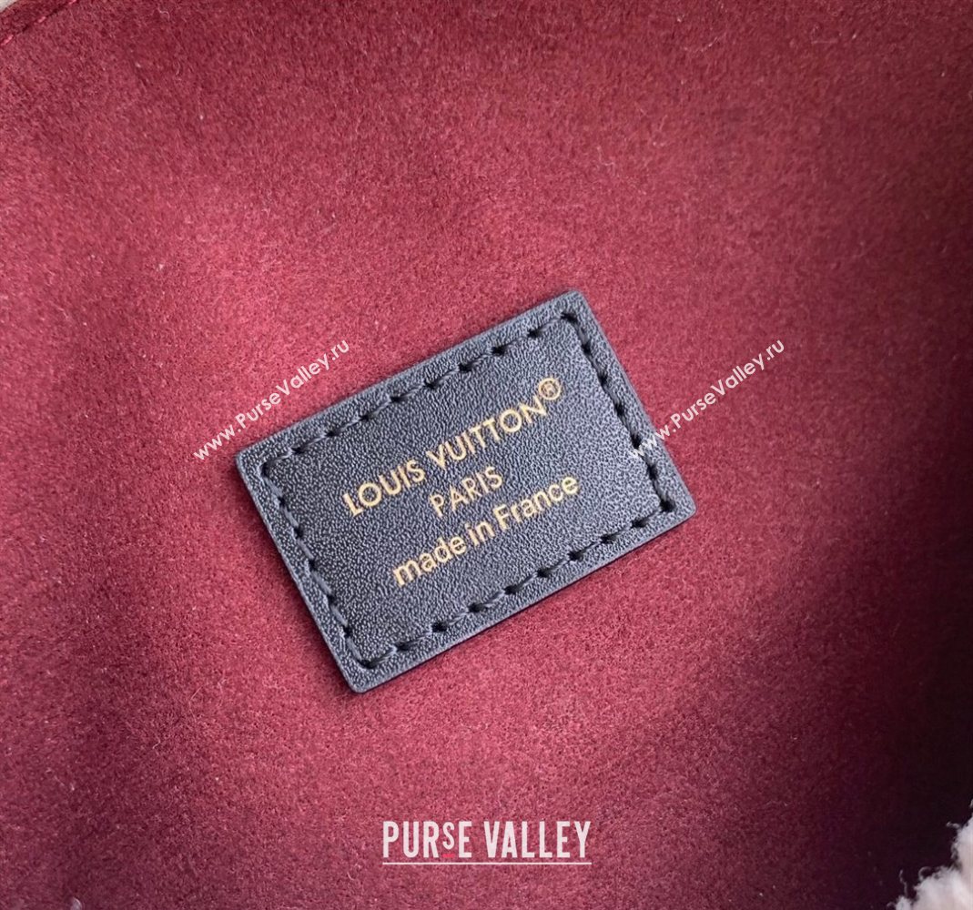 Louis Vuitton Pochette Mia Shoulder Bag in Creme White Shearling M26245 2025 (KI-251126009)