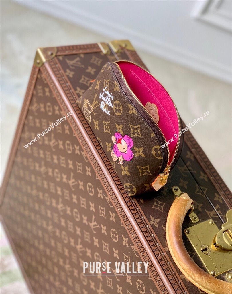 Louis Vuitton Cosmetic Pouch PM Vivienne/Fuchsia Pink 2025 M15359 (KI-251125101)