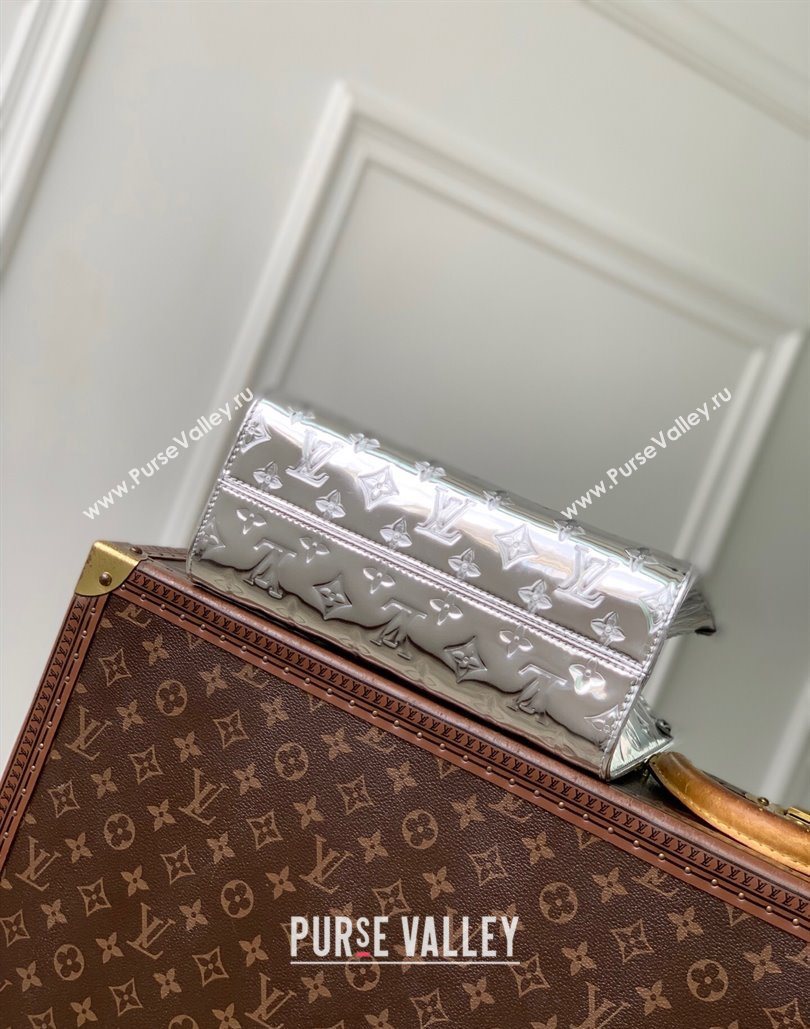 Louis Vuitton Onthego Small Tote bag in Silver Coated canvas M26373 2025 (KI-251126022)