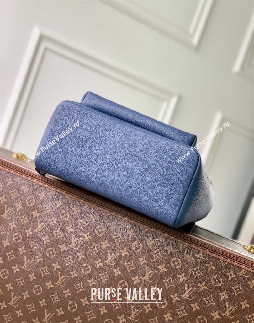 Louis Vuitton Mens Discovery Work Backpack bag in Waxy calfskin Navy Blue 2025 M26022 (KI-251126028)