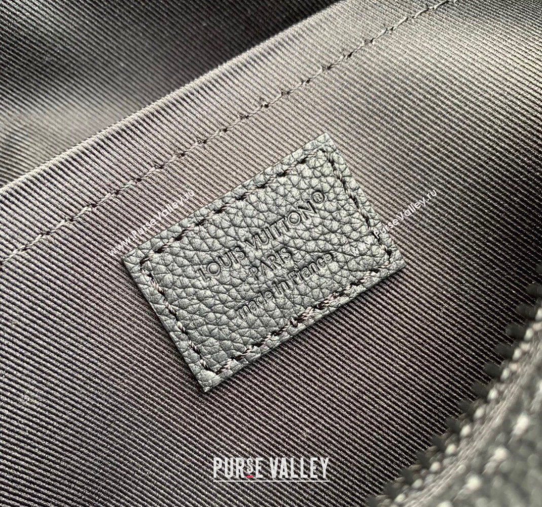 Louis Vuitton Mens Boarding Messenger bag in Waxy calfskin Black 2025 M15265 (KI-251126035)