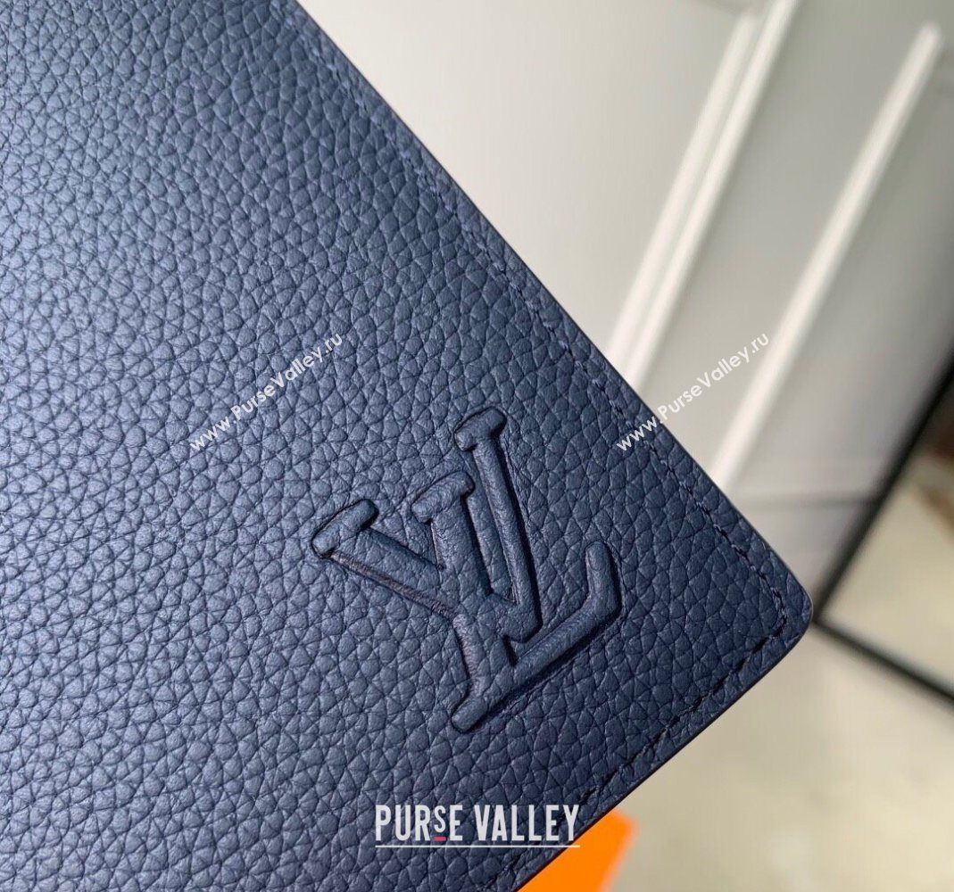 Louis Vuitton Brazza Wallet in Grained Leather Navy Blue 2025 M25978 (KI-251125119)
