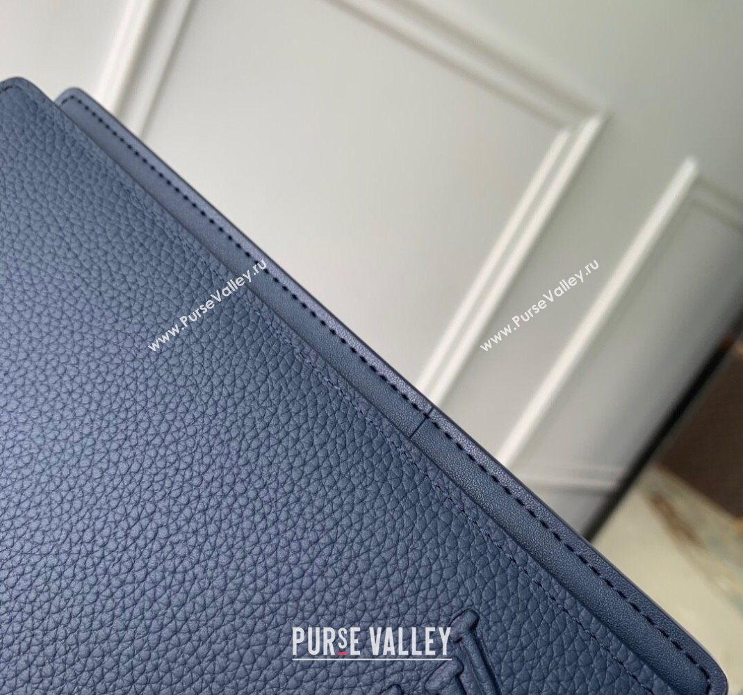 Louis Vuitton Brazza Wallet in Grained Leather Navy Blue 2025 M25978 (KI-251125119)