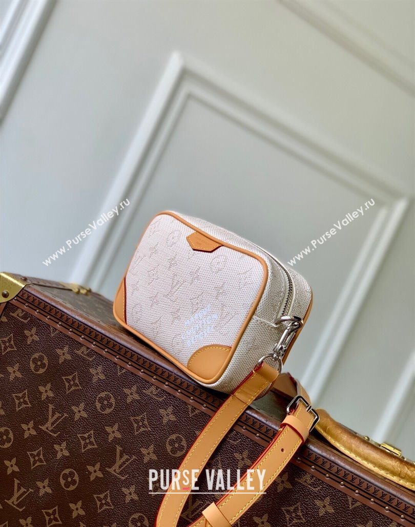 Louis Vuitton Mens Trocadero Wearable Wallet Bag in Monogram Heritage Canvas M27155 White 2025 (KI-251126044)