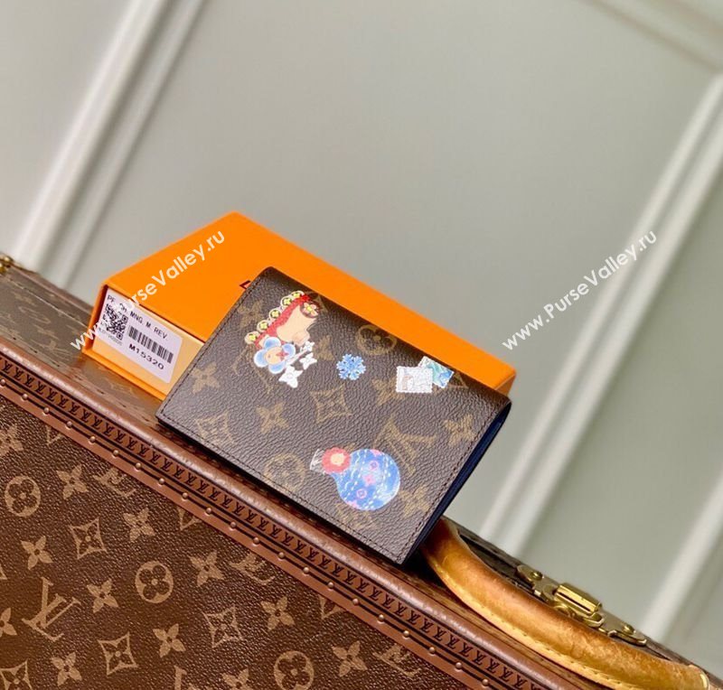 Louis Vuitton Passport Cover Vivienne/Monogram Blue Frost 2025 M15320 (KI-251125106)