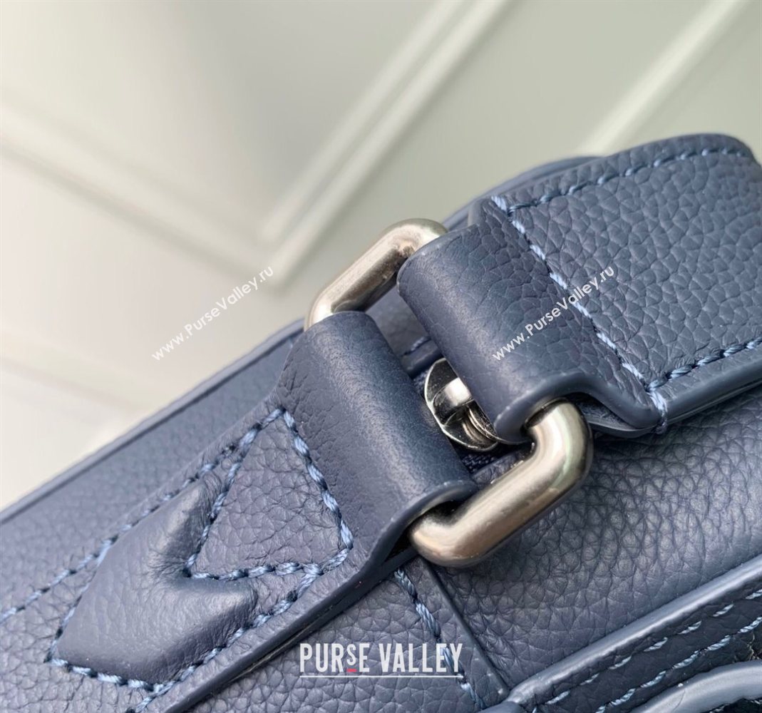 Louis Vuitton Mens Boarding Messenger bag in Waxy calfskin Navy Blue 2025 M15260 (KI-251126036)