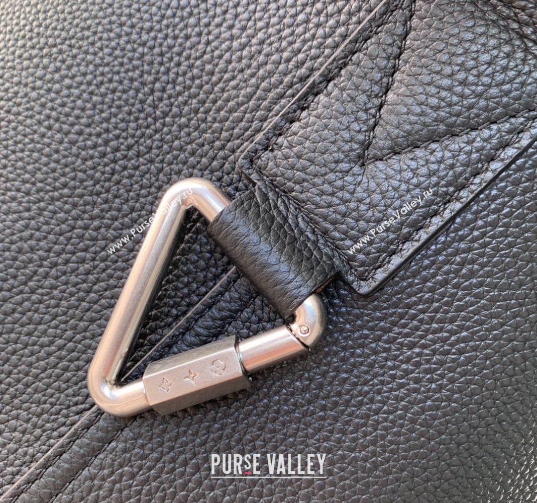 Louis Vuitton Mens Verso Hobo Bag in LV Touch Leather Black 2025 M27022 (KI-251126067)