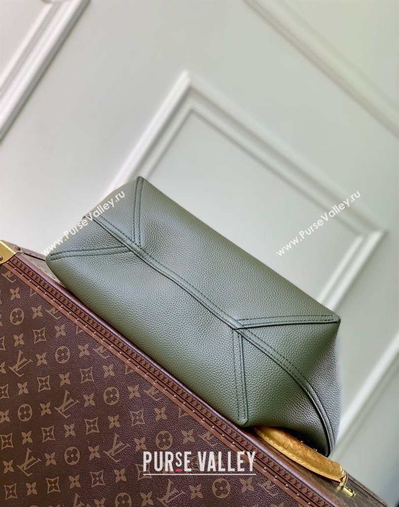 Louis Vuitton Mens Verso Hobo Bag in LV Touch Leather Khaki Green 2025 M26747 (KI-251126068)