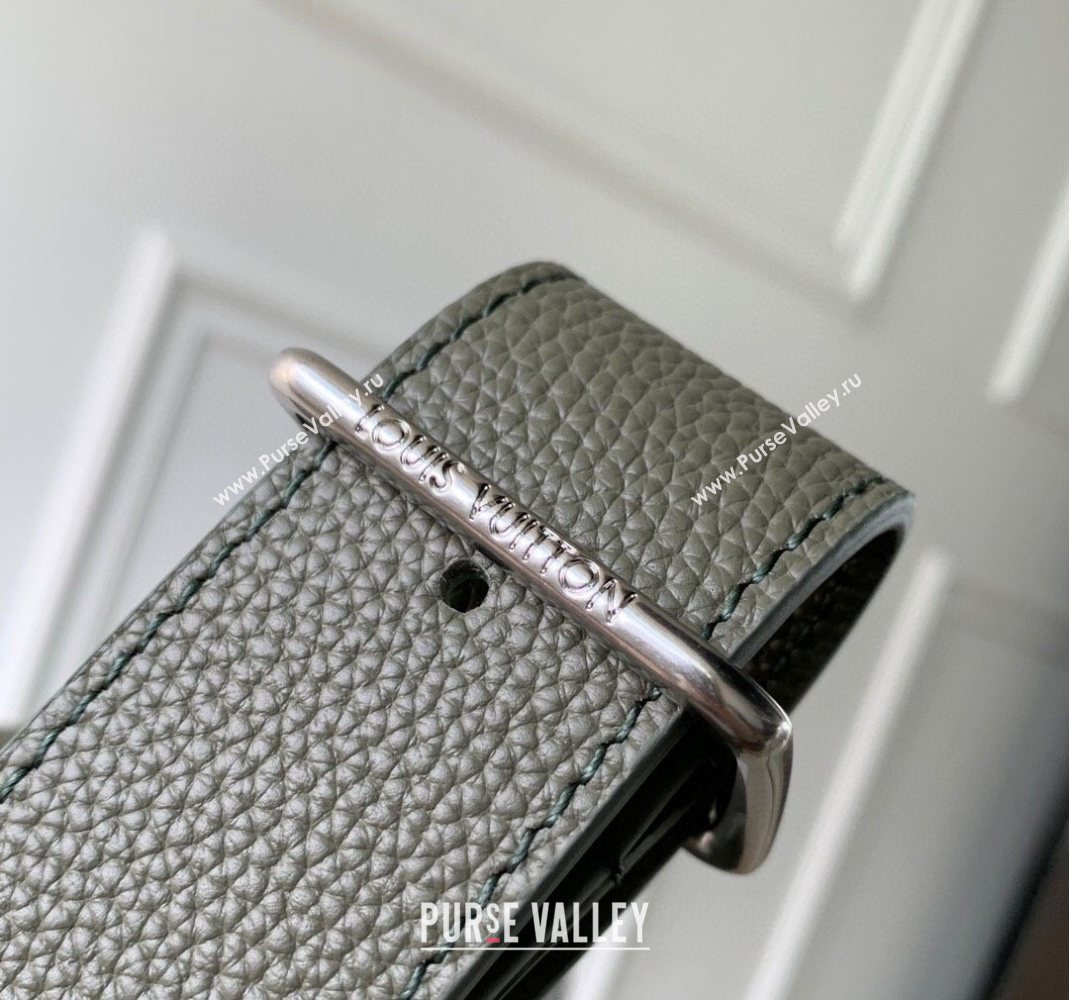 Louis Vuitton Mens Verso Hobo Bag in LV Touch Leather Khaki Green 2025 M26747 (KI-251126068)