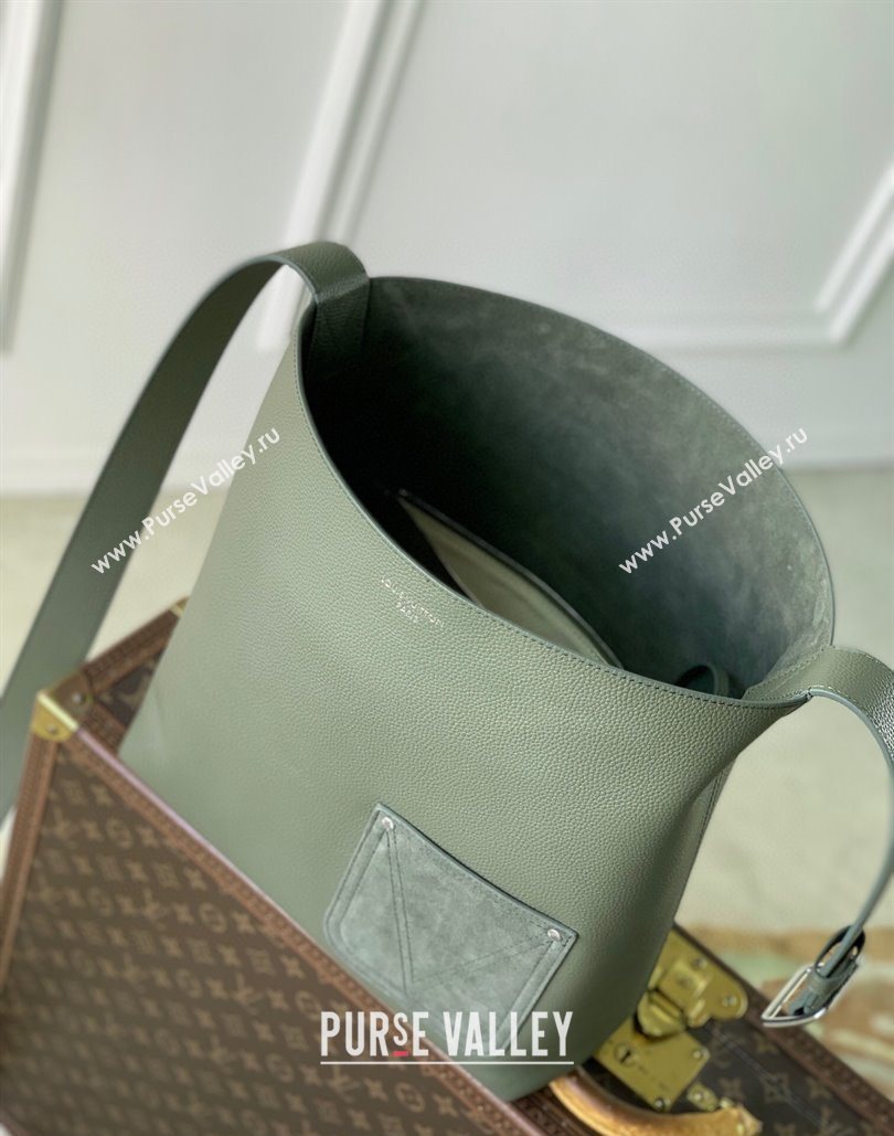 Louis Vuitton Mens Verso Hobo Bag in LV Touch Leather Khaki Green 2025 M26747 (KI-251126068)