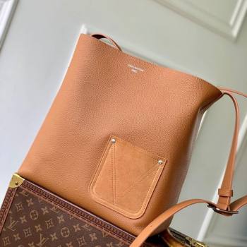 Louis Vuitton Mens Verso Hobo Bag in LV Touch Leather Tan Brown 2025 M26745 (KI-251126066)