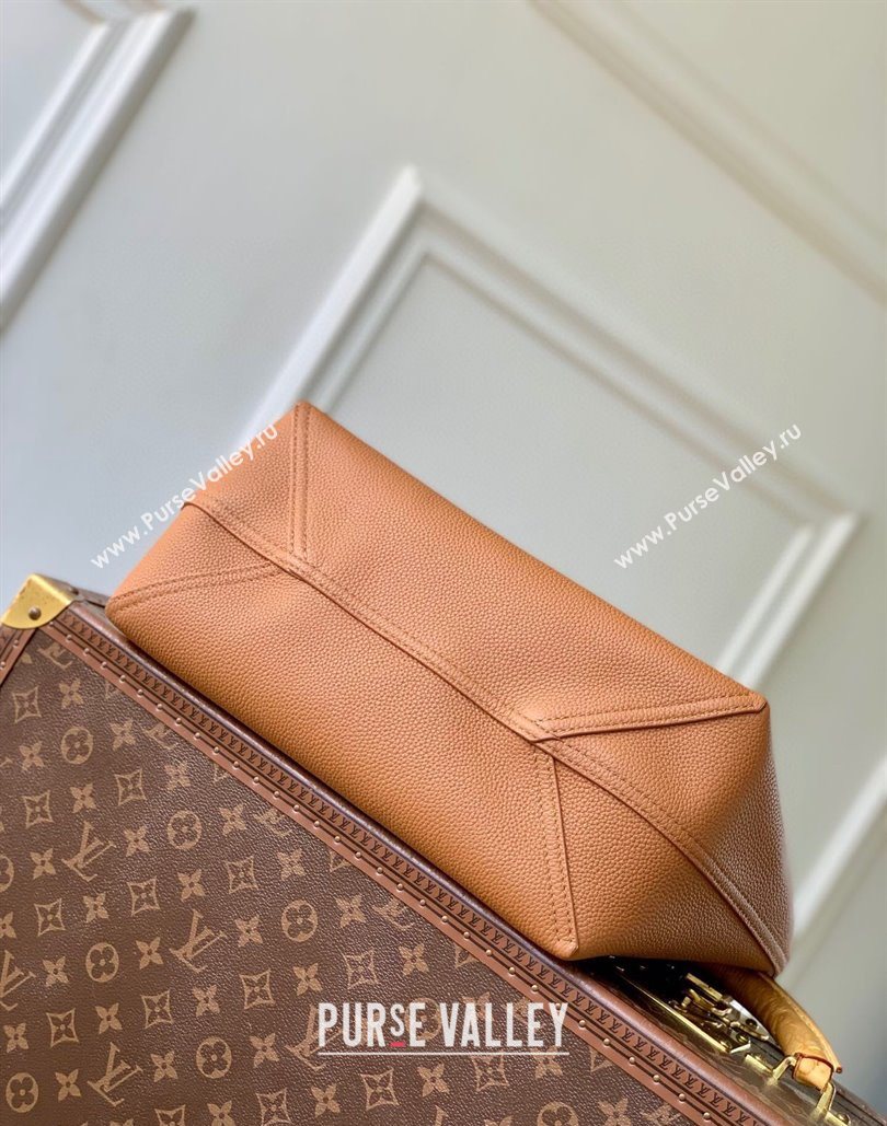 Louis Vuitton Mens Verso Hobo Bag in LV Touch Leather Tan Brown 2025 M26745 (KI-251126066)