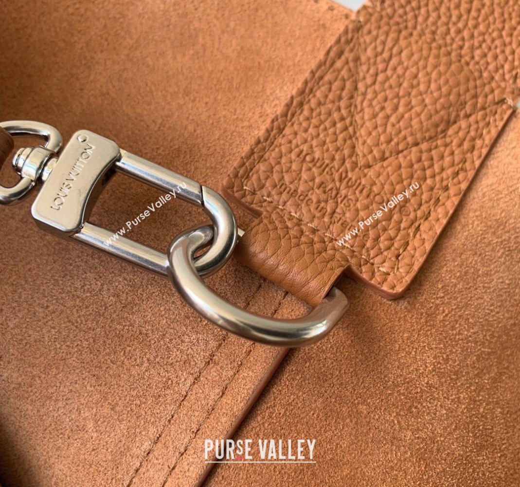 Louis Vuitton Mens Verso Hobo Bag in LV Touch Leather Tan Brown 2025 M26745 (KI-251126066)