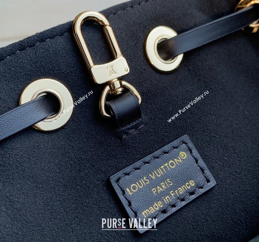 Louis Vuitton Coussin Bucket bag in Black Lamb leather 2025 M26216 (KI-251126074)