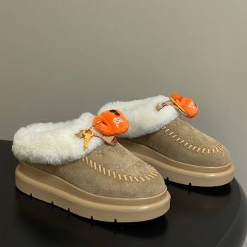 Louis Vuitton Cortina Closed Mules 5cm in Suede and Wool Beige 2025 1AITIN (MD-251219106)