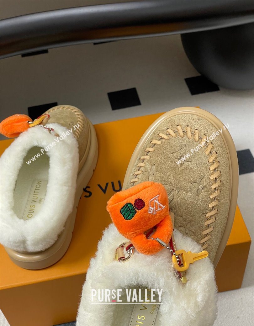 Louis Vuitton Cortina Closed Mules 5cm in Suede and Wool Beige 2025 1AITIN (MD-251219106)