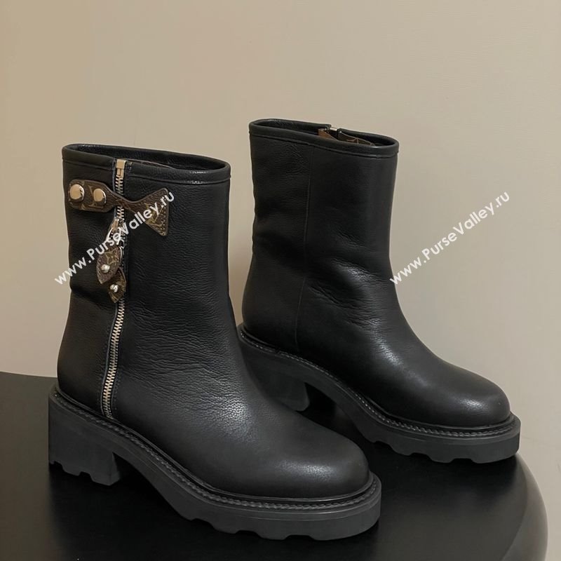 Louis Vuitton LV Beaubourg Ankle Boots with Strap in Calf Leather Black 2025 1AIDD8 (MD-251219075)