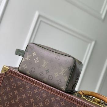 Louis Vuitton Mens Dopp Kit Clutch in Khaki Green Monogram Surplus Canvas 2026 M26963 (KI-260202032)