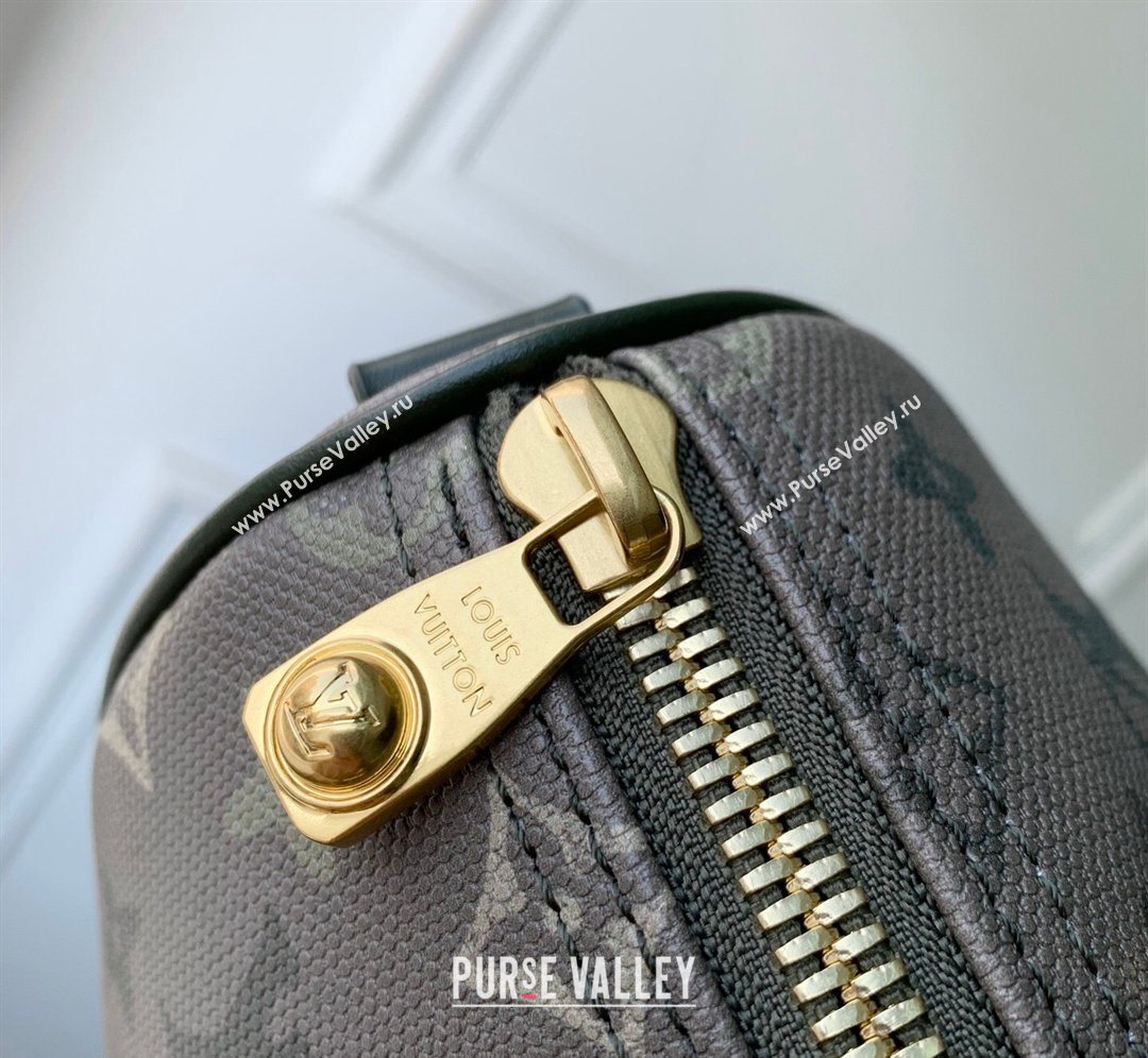 Louis Vuitton Mens Keepall Bandouliere 25 Bag in Khaki Green Monogram Surplus Canvas 2026 M26930 (KI-260202035)