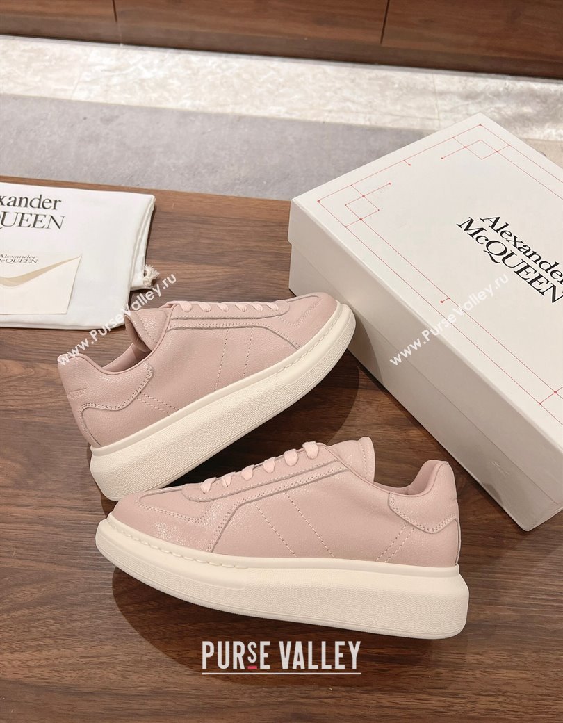 Alexander McQueen Oversized Retro Sneakers in Crackled Leather Light Pink 2024 1225 (SS-241225064)