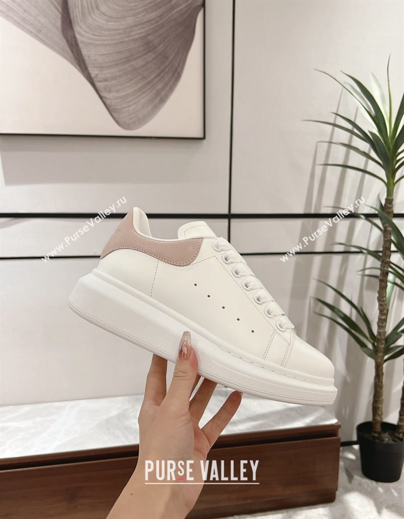 Alexander McQueen Oversized Sneakers in Silky Calfskin and Crinkled Leather Heel Tab White/Light Pink 2024 1225 (SS-241225053)