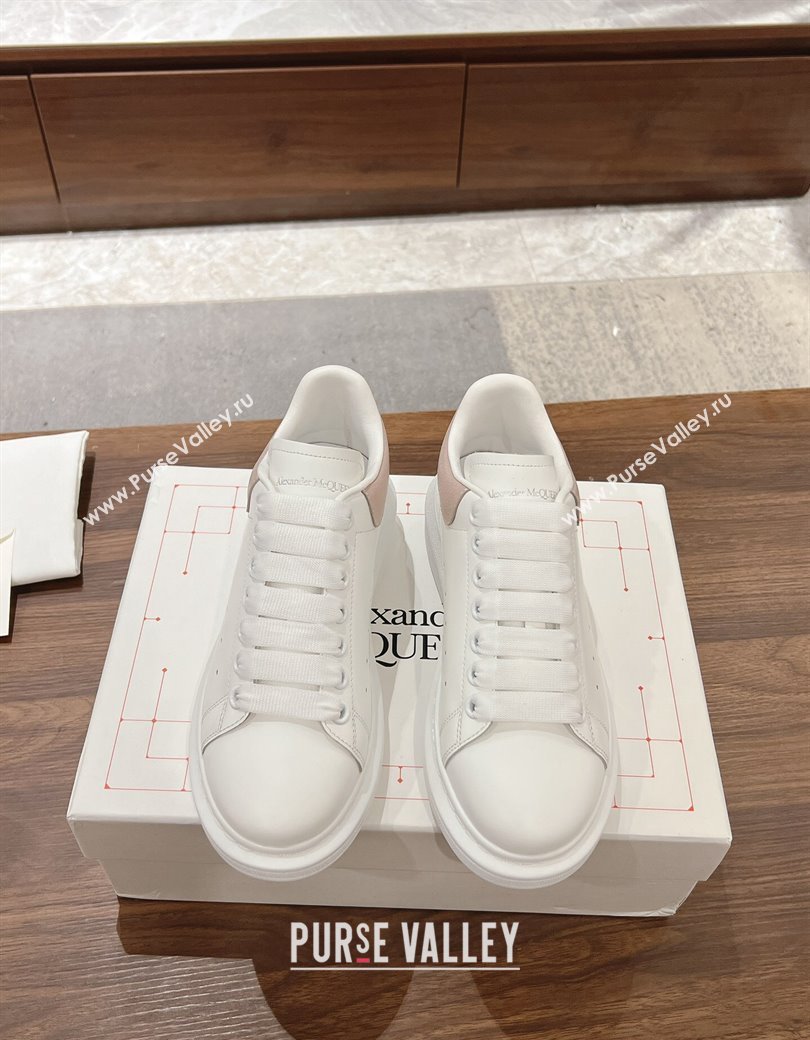 Alexander McQueen Oversized Sneakers in Silky Calfskin and Crinkled Leather Heel Tab White/Light Pink 2024 1225 (SS-241225053)