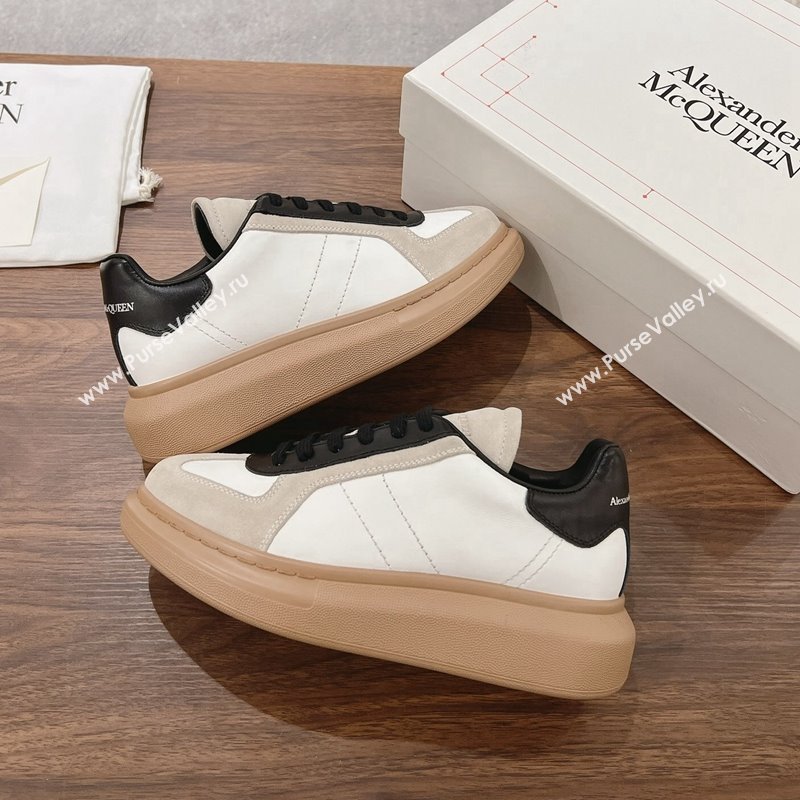 Alexander McQueen Oversized Retro Sneakers in Calfskin and Suede White/Grey/Black 2024 1225 (SS-241225066)