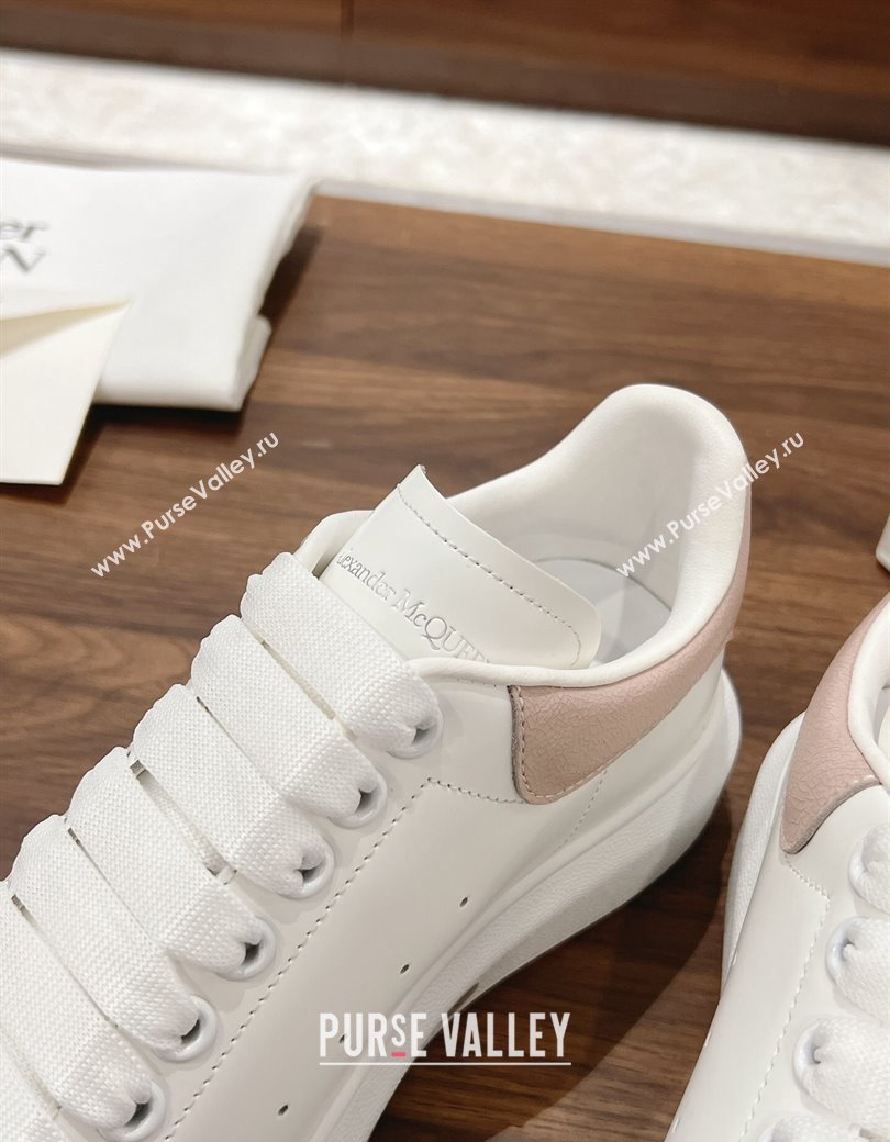 Alexander McQueen Oversized Sneakers in Silky Calfskin and Crinkled Leather Heel Tab White/Light Pink 2024 1225 (SS-241225053)