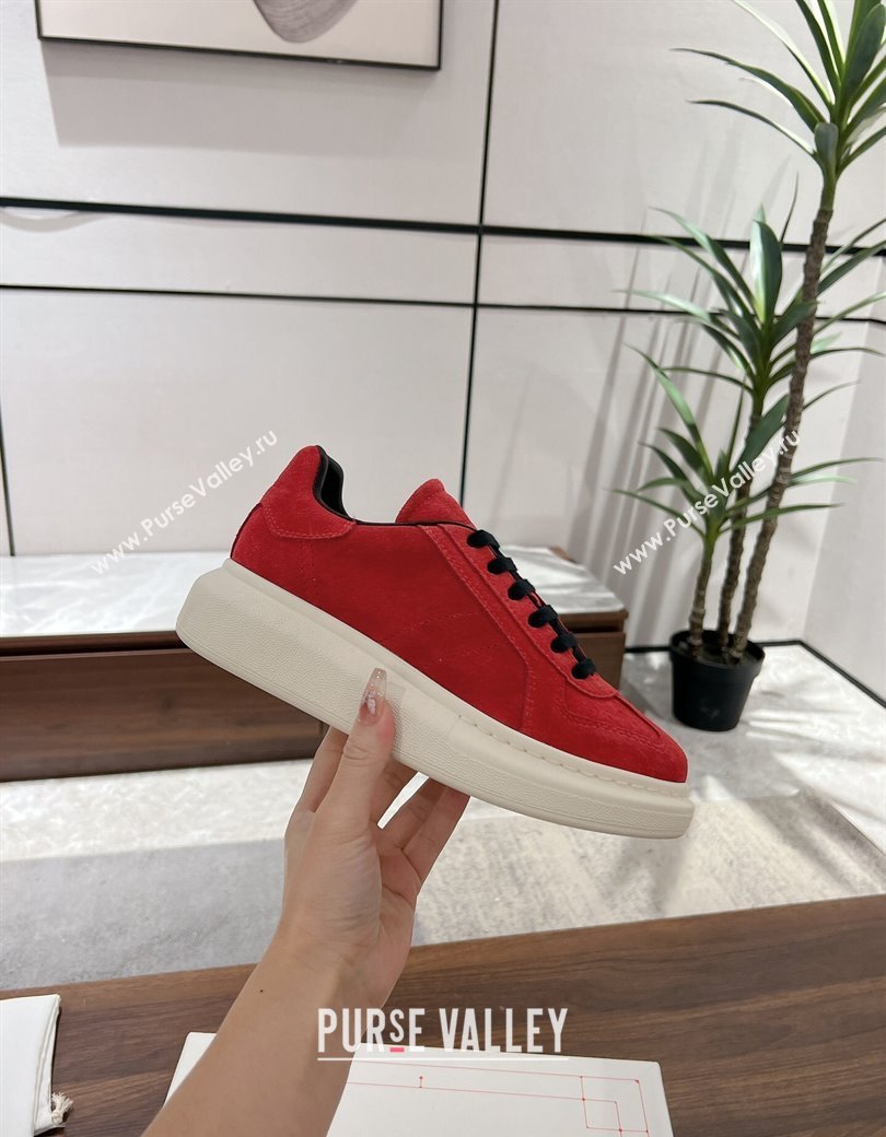 Alexander McQueen Oversized Retro Sneakers in Suede Red 2024 1225 (SS-241225068)