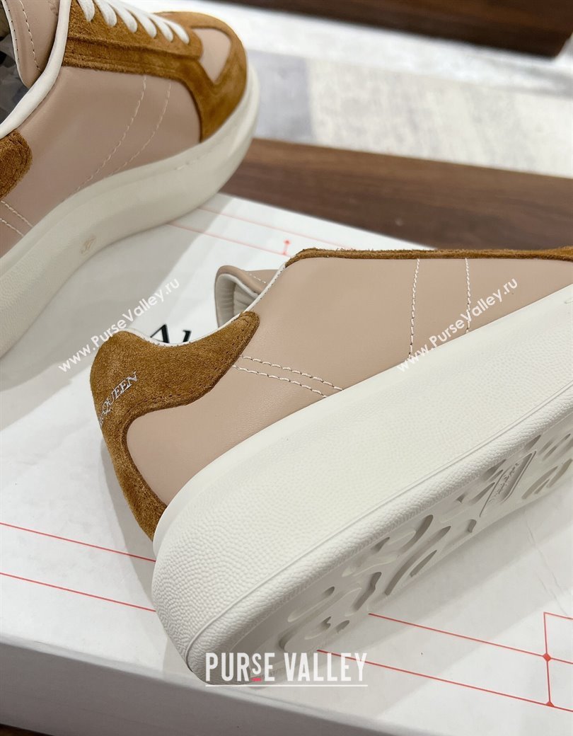 Alexander McQueen Oversized Retro Sneakers in Calfskin and Suede Beige/Brown 2024 1225 (SS-241225069)