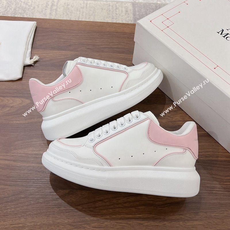 Alexander McQueen Oversized Retro Sneakers in Patchwork Silky Calfskin White/Light Pink 2024 1225 (SS-241225070)