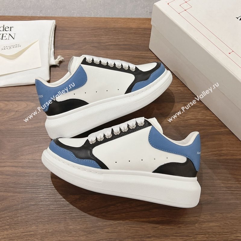 Alexander McQueen Oversized Retro Sneakers in Patchwork Silky Calfskin White/Blue/Black 2024 1225 (SS-241225071)