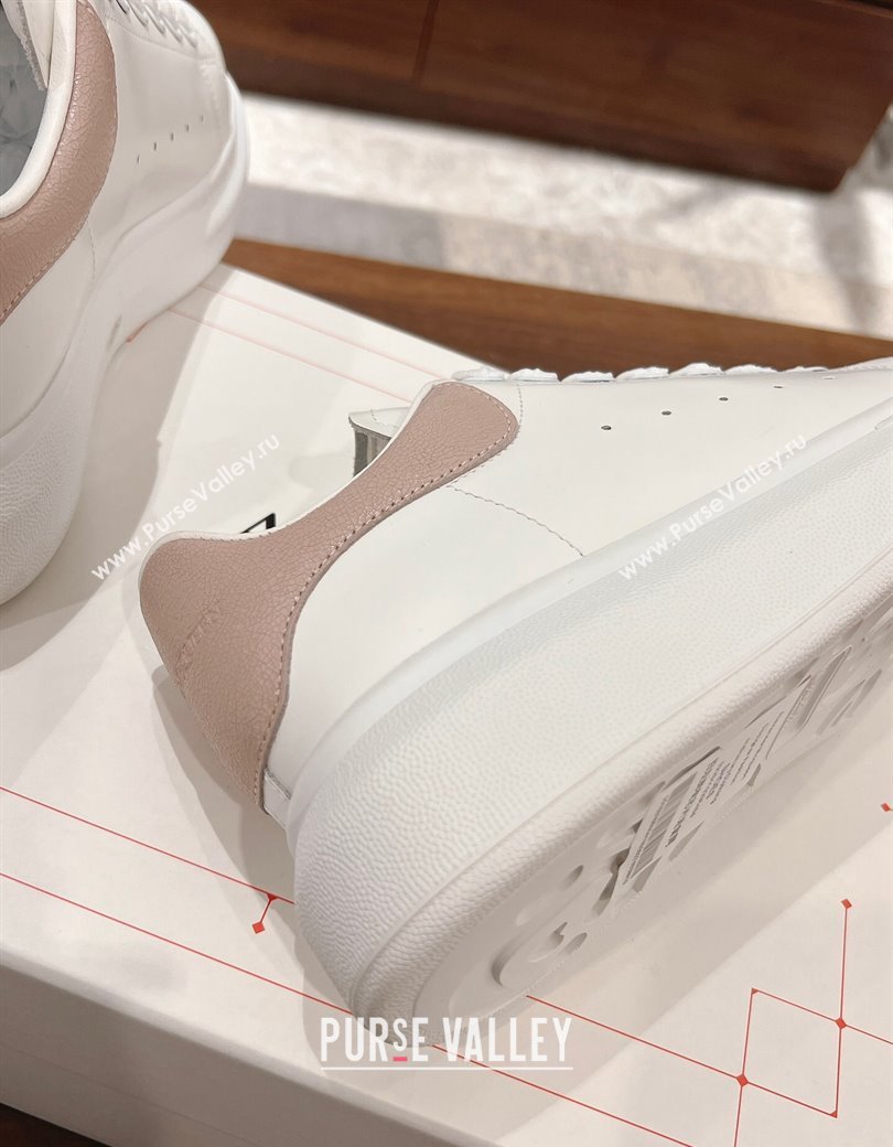 Alexander McQueen Oversized Sneakers in Silky Calfskin and Crinkled Leather Heel Tab White/Light Pink 2024 1225 (SS-241225053)