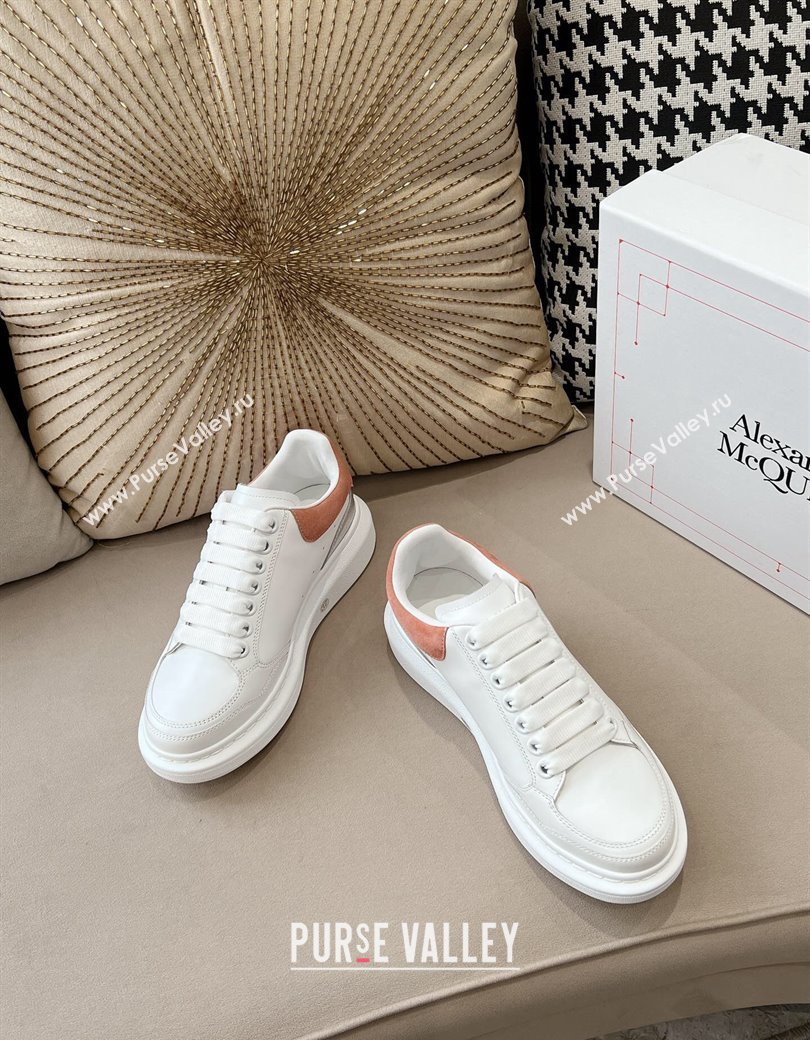 Alexander McQueen Oversized Retro Sneakers in Patchwork Silky Calfskin White/Pink/Silver 2024 1225 (SS-241225072)