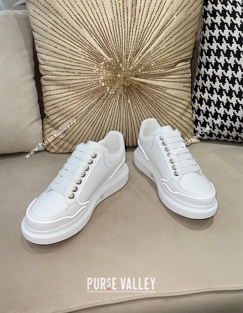 Alexander McQueen Oversized Retro Sneakers in Patchwork Silky Calfskin White/Reflective 2024 1225 (SS-241225073)