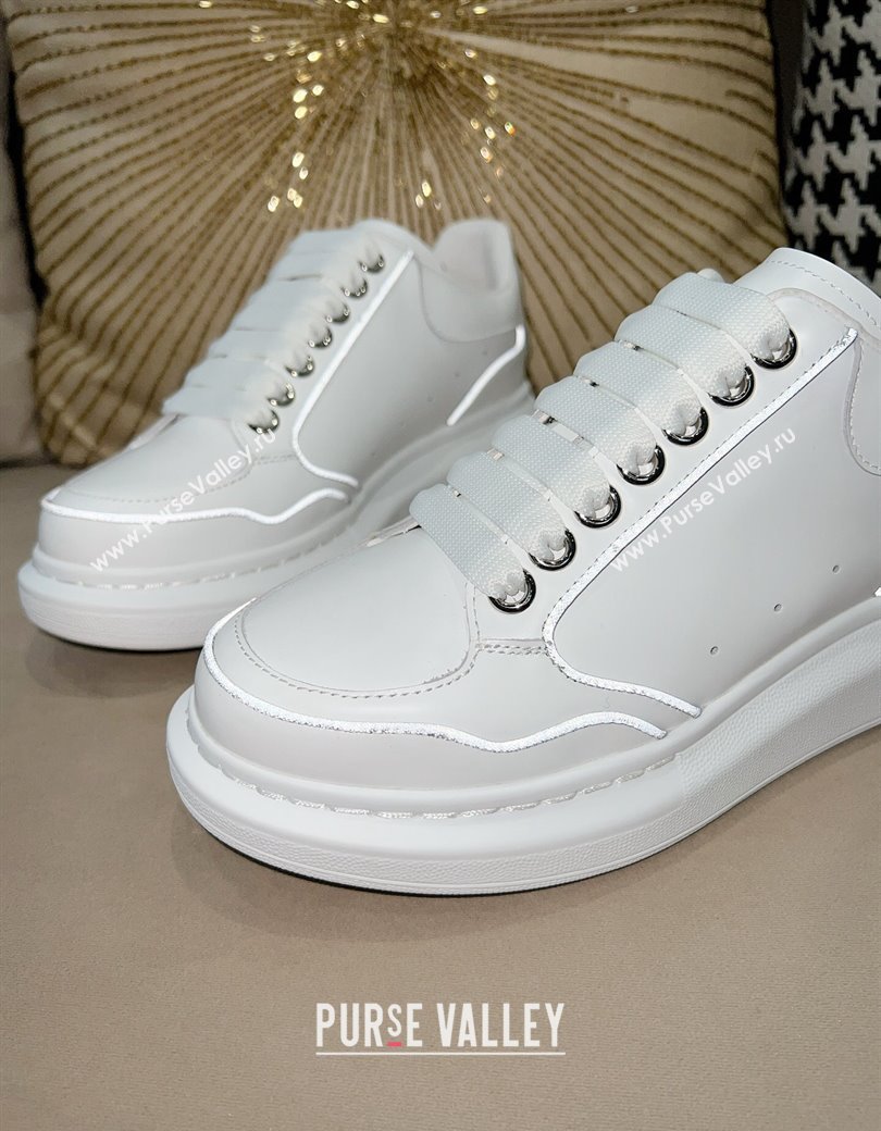 Alexander McQueen Oversized Retro Sneakers in Patchwork Silky Calfskin White/Reflective 2024 1225 (SS-241225073)