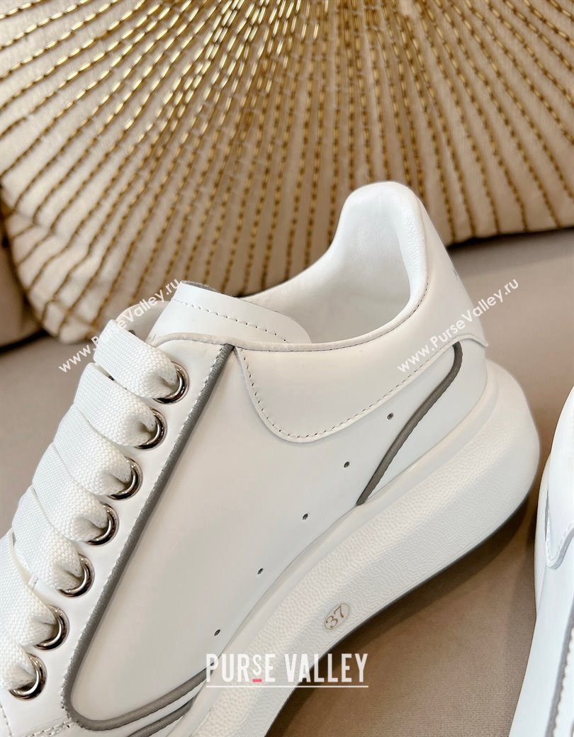 Alexander McQueen Oversized Retro Sneakers in Patchwork Silky Calfskin White/Reflective 2024 1225 (SS-241225073)