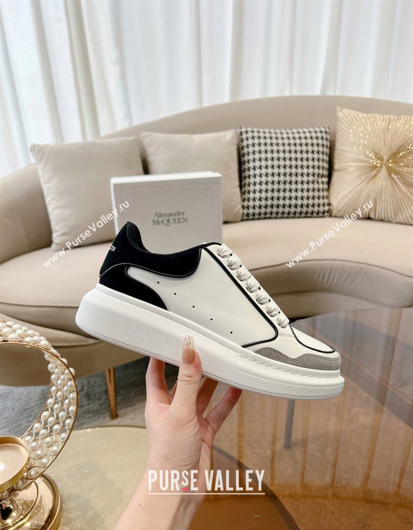 Alexander McQueen Oversized Retro Sneakers in Patchwork Silky Calfskin White/Grey/Black 2024 1225 (SS-241225074)